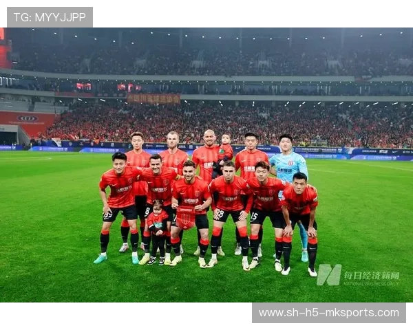 费利佩禁区接应转身抽射，成都蓉城梅开二